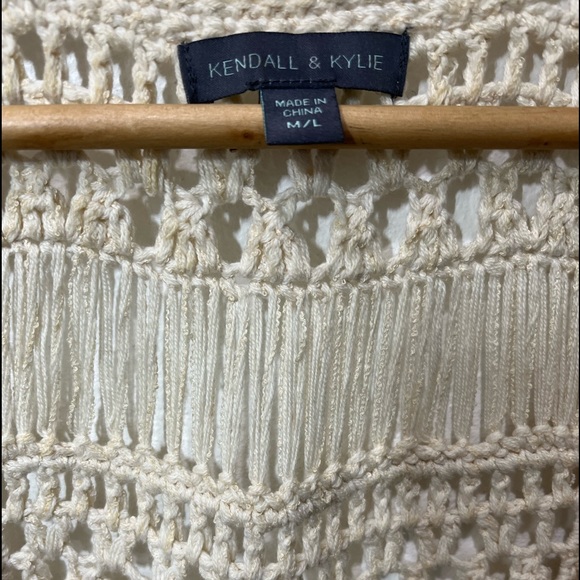 KENDALL AND KYLIE IVORY CROCHET BOHO FRINGED SLEEVELESS VEST - Picture 2 of 12